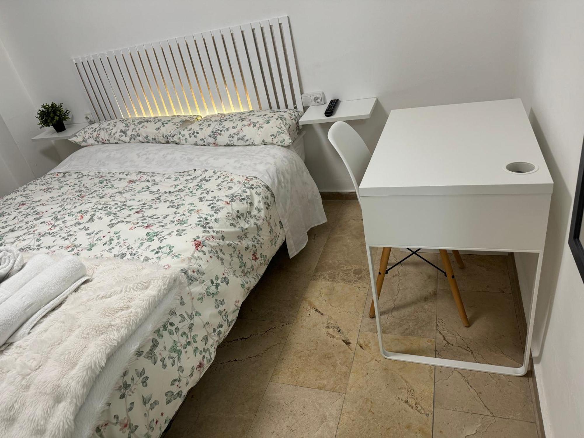 Alojamiento Bruckner Málaga Extérieur photo